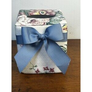 Vintage JCPenney Vineyard Inc Tissue Box Cover Floral Cottagecore Victorian